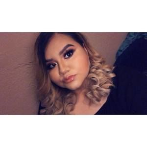 Meet your Posher, Elia